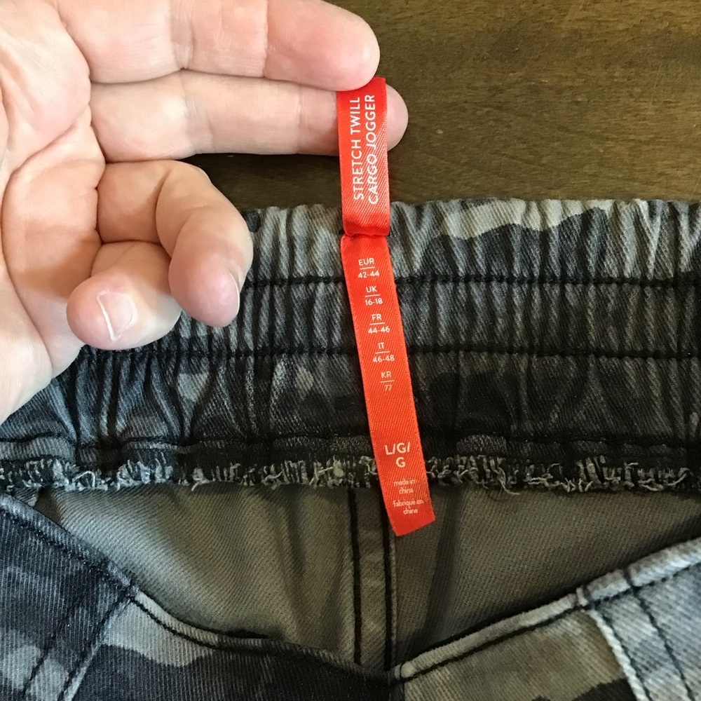 SPANX Lg Stretch Twill Cargo Camo Jogger Gray Black Women’s Active Pants 20319R - Picture 13 of 16